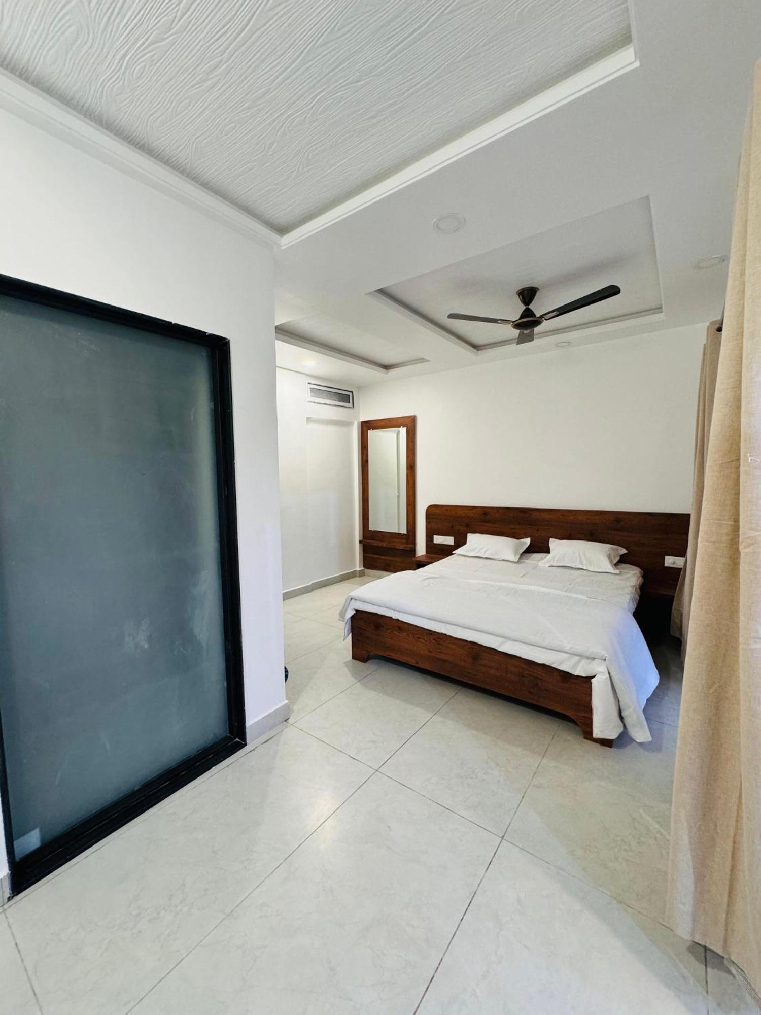Hotel The Gulmohar, Chikhaldara Exterior foto